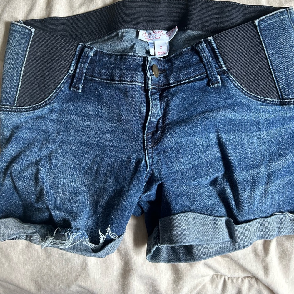 Maternity shorts